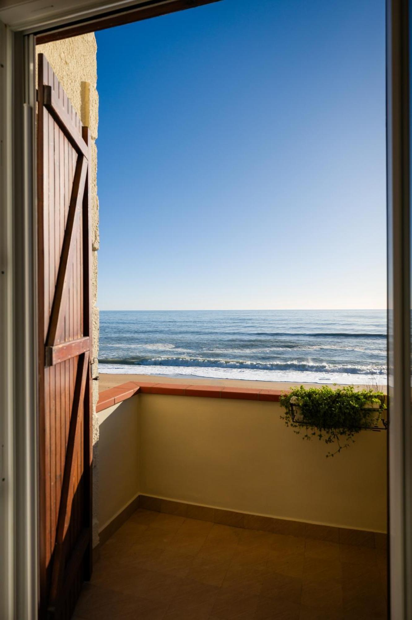 Villa Casamare Una Casa Sulla Spiaggia Nelle Marche à Porto Potenza Picena Extérieur photo