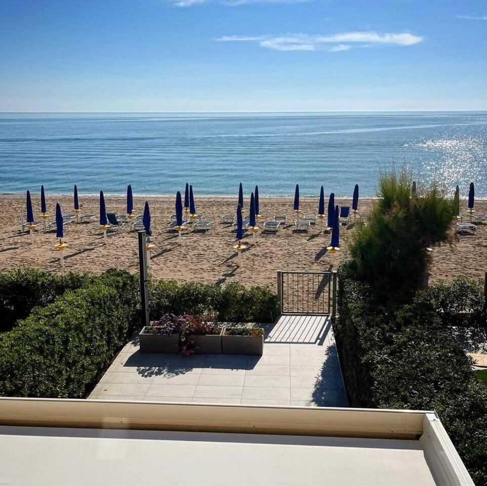 Villa Casamare Una Casa Sulla Spiaggia Nelle Marche à Porto Potenza Picena Extérieur photo